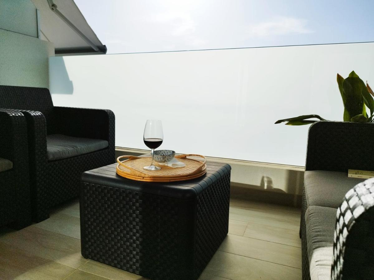 Amplio Y Comodo Apartamento. กรานาดิลญา เด อาโบนา ภายนอก รูปภาพ