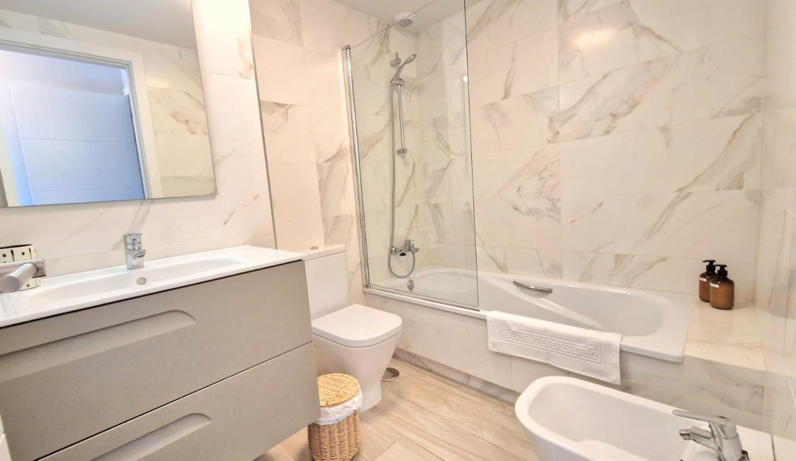 Amplio Y Comodo Apartamento. กรานาดิลญา เด อาโบนา ภายนอก รูปภาพ